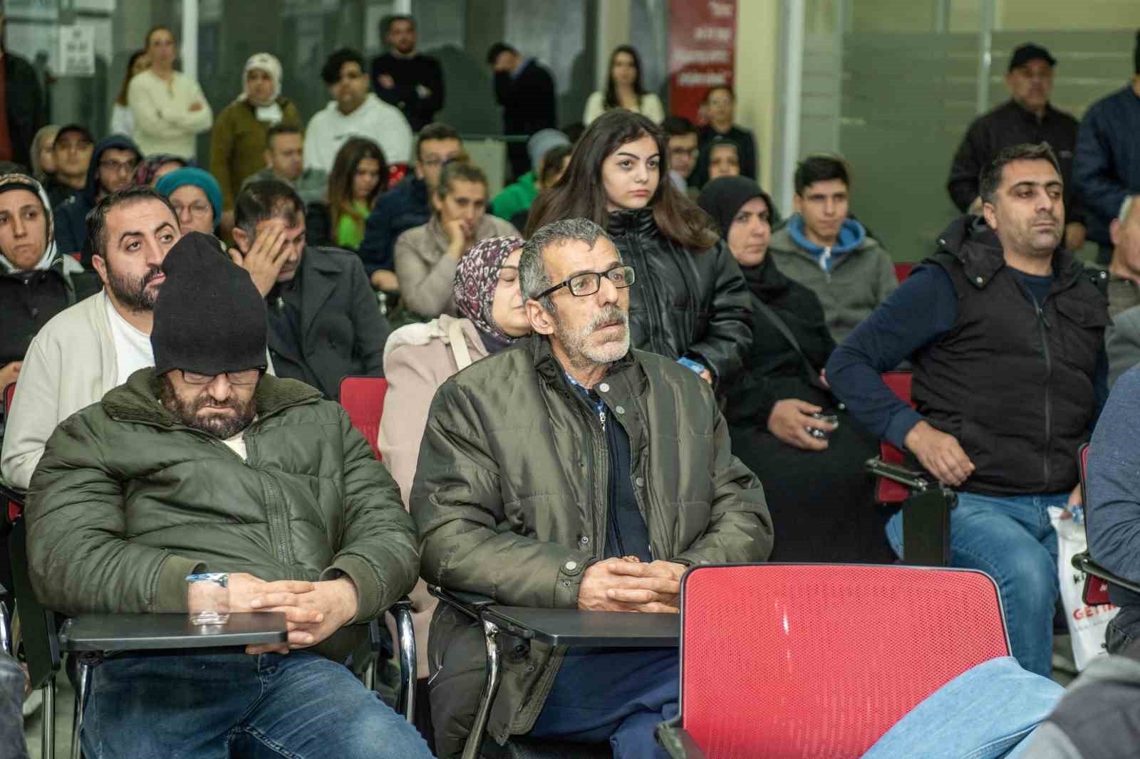 esenyurtta 3 aralik dunya engelliler gununde istihdam koprusu 20 firma yuzlerce umut 0 jFPGFalM