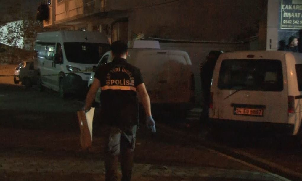 esenyurtta alacak verecek kavgasinda silahlar ve bicaklar konustu 8 yarali 0 32SXO4lO