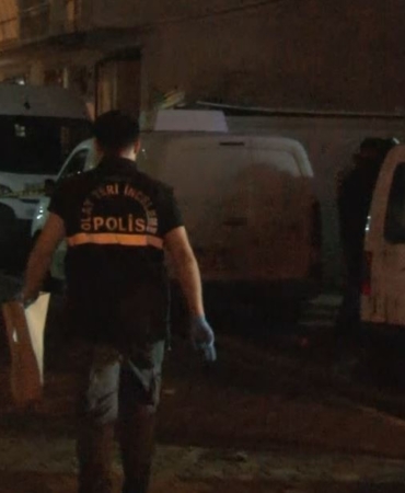 esenyurtta-alacak-verecek-kavgasinda-silahlar-ve-bicaklar-konustu-8-yarali-Xe6jEpWT.jpg
