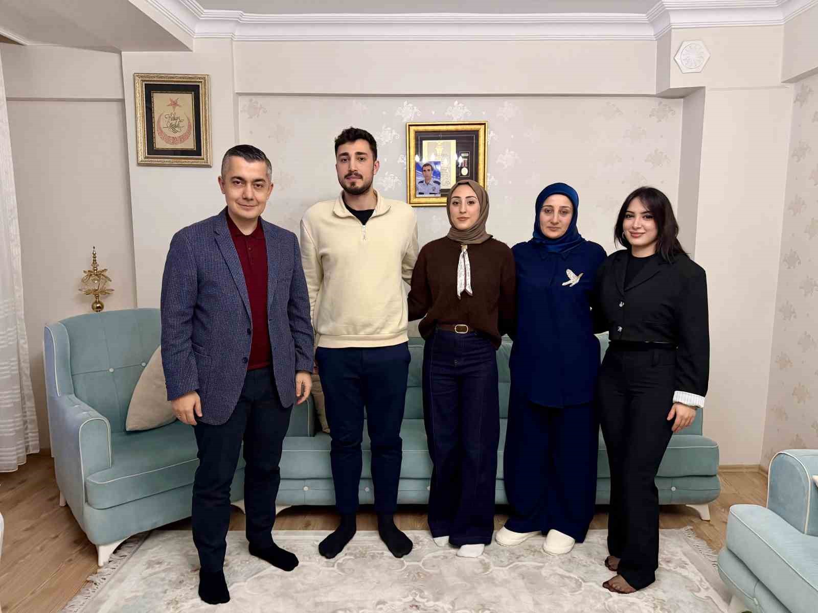 esenyurtta baskan vekili can aksoy ilk iftarini sehit ailesiyle acti 1 hATb3udg