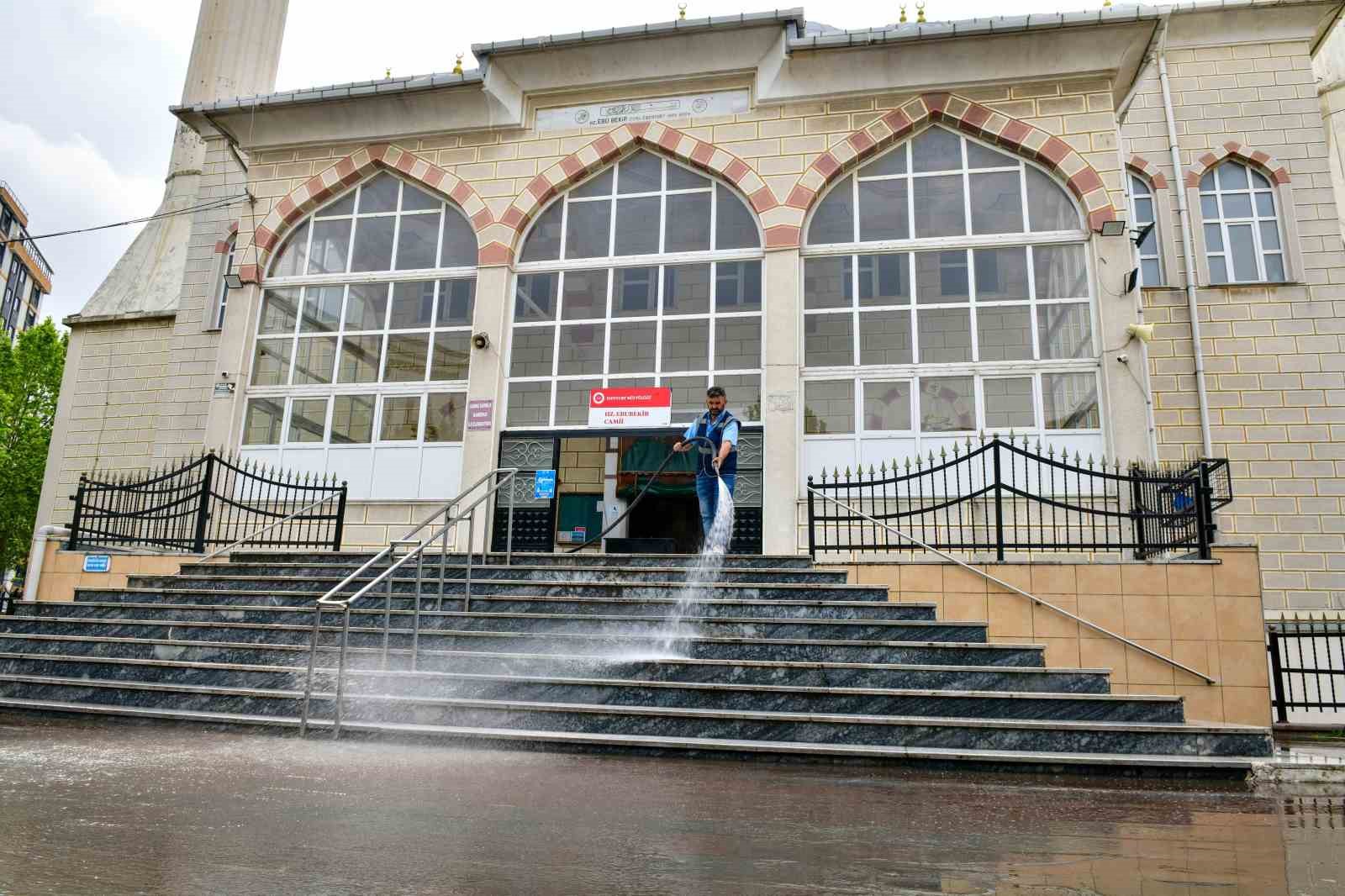 esenyurtta bayram oncesi kapsamli temizlik seferberligi 2 JXl262n5