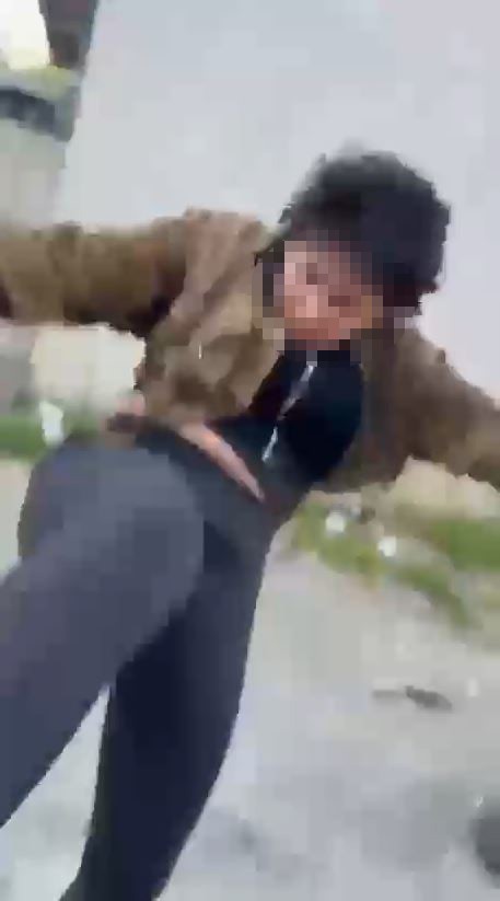 esenyurtta bir kadin eski esini sokak ortasinda darp etti 1 5r2uZ7Hf