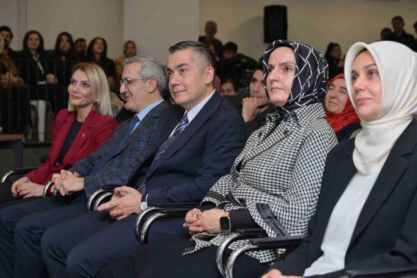 esenyurtta cemil mericin dusunce dunyasi anlatildi 2 wE9sWtpv