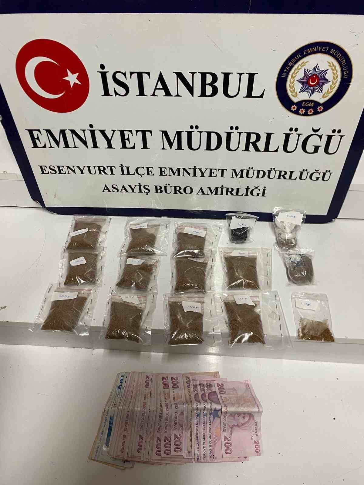 esenyurtta el sikisma yontemiyle uyusturucu ticaretine polis baskini 5 gozalti 1 S9dTsXyw