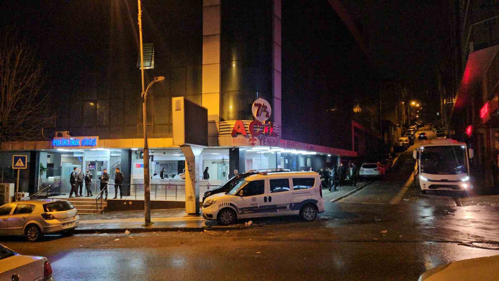 Esenyurt’ta hamile kadın doğum esnasında hayatını kaybetti, yakınları hastaneyi bastı 5 esenyurtta hamile kadin dogum esnasinda hayatini kaybetti yakinlari hastaneyi basti 1 B2OZXtVg