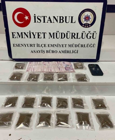esenyurtta-kamyonetten-uyusturucu-husus-ticareti-yapan-suphelilere-sucustu-j2SbeDar.jpg