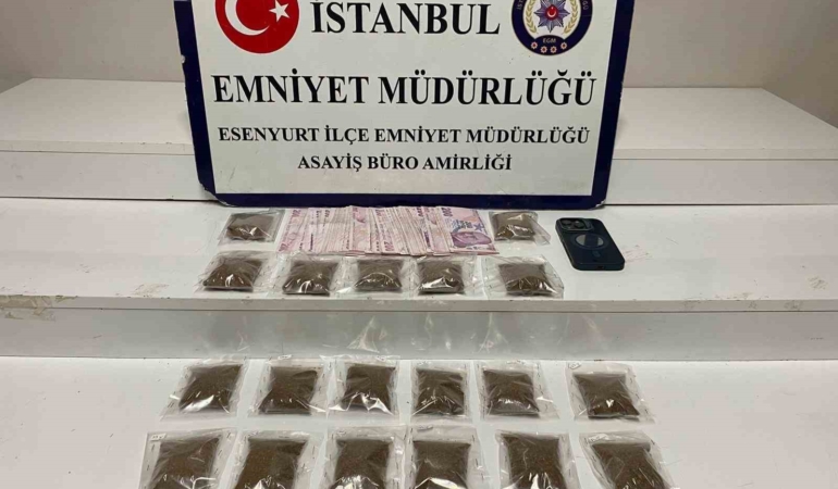 esenyurtta-kamyonetten-uyusturucu-madde-ticareti-yapan-suphelilere-sucustu-j8BgVvpM.jpg