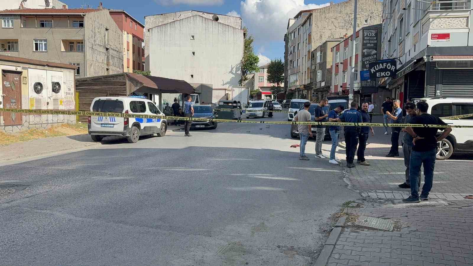Esenyurt’ta kanlı pusu: 2 kişi silahla vuruldu 5 esenyurtta kanli pusu 2 kisi silahla vuruldu 1 SmXMQDcJ