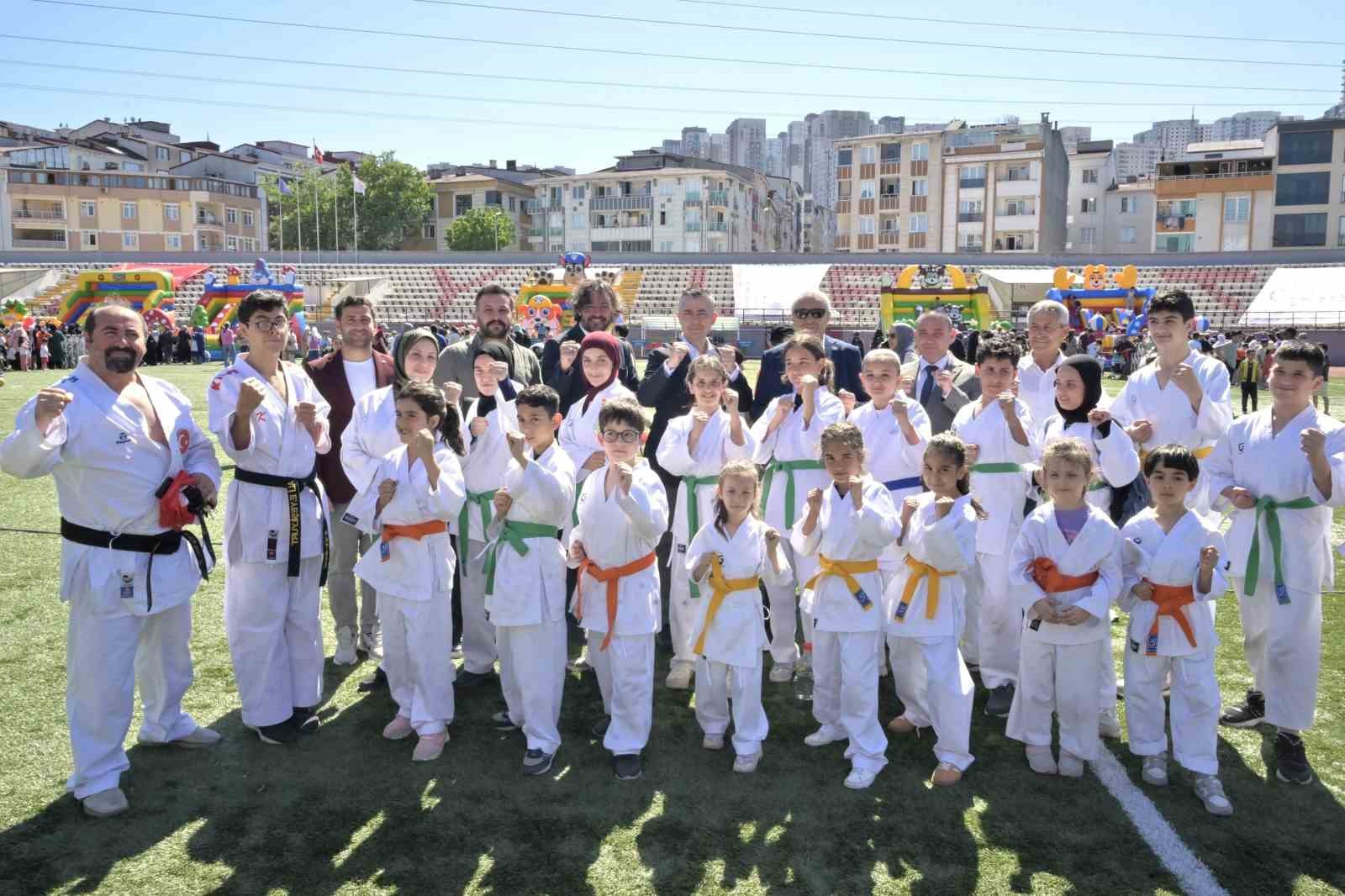 esenyurtta karne coskusu binlerce cocuk yaz tatiline senlikle merhaba dedi 2 HahAV2Ff