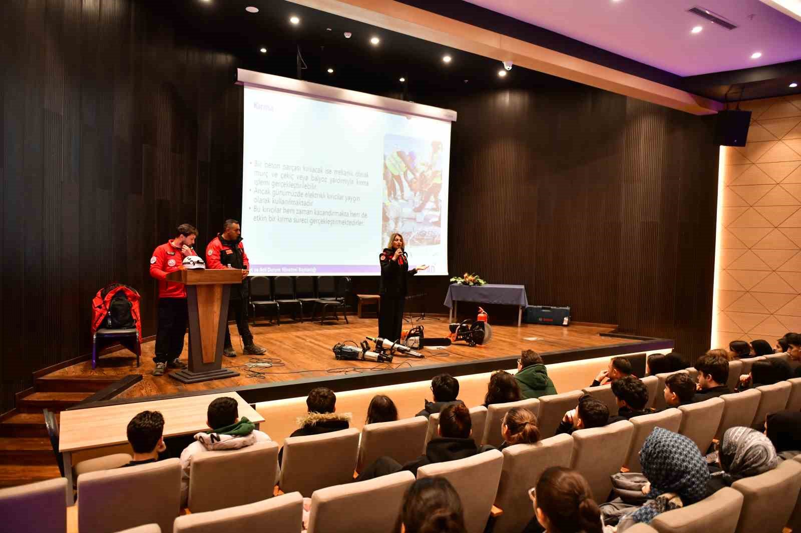 esenyurtta liselilere arama kurtarma egitimi 4 RBEPhwyb