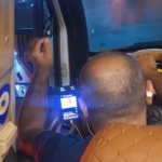 esenyurtta-minibus-soforunun-seyir-halindeyken-video-izledigi-anlar-kamerada-CDyOcDaX.jpg