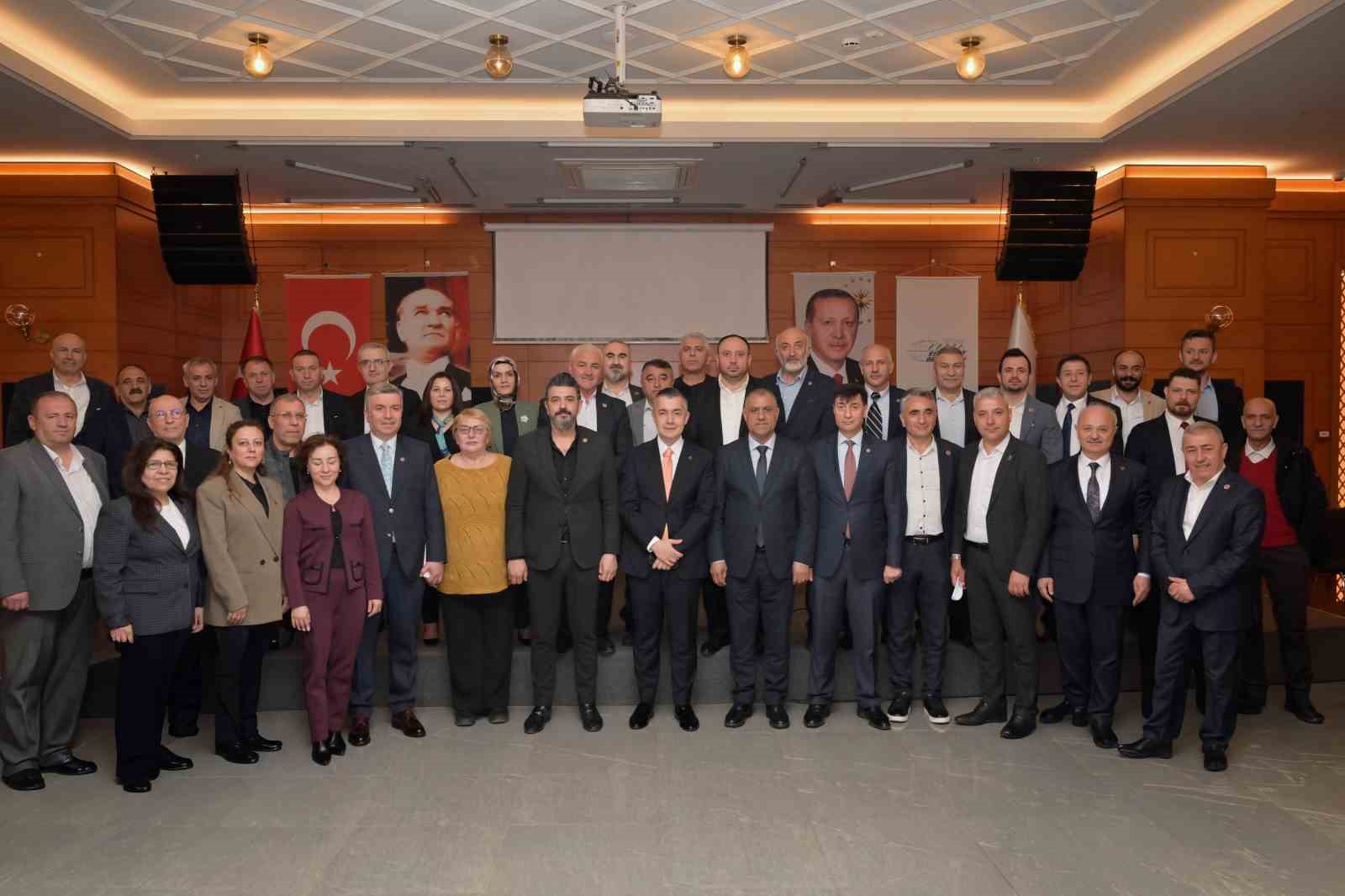 esenyurtta muhtarlardan ilce emniyet mudurlugu projesine destek 6 A2cPPQ7M