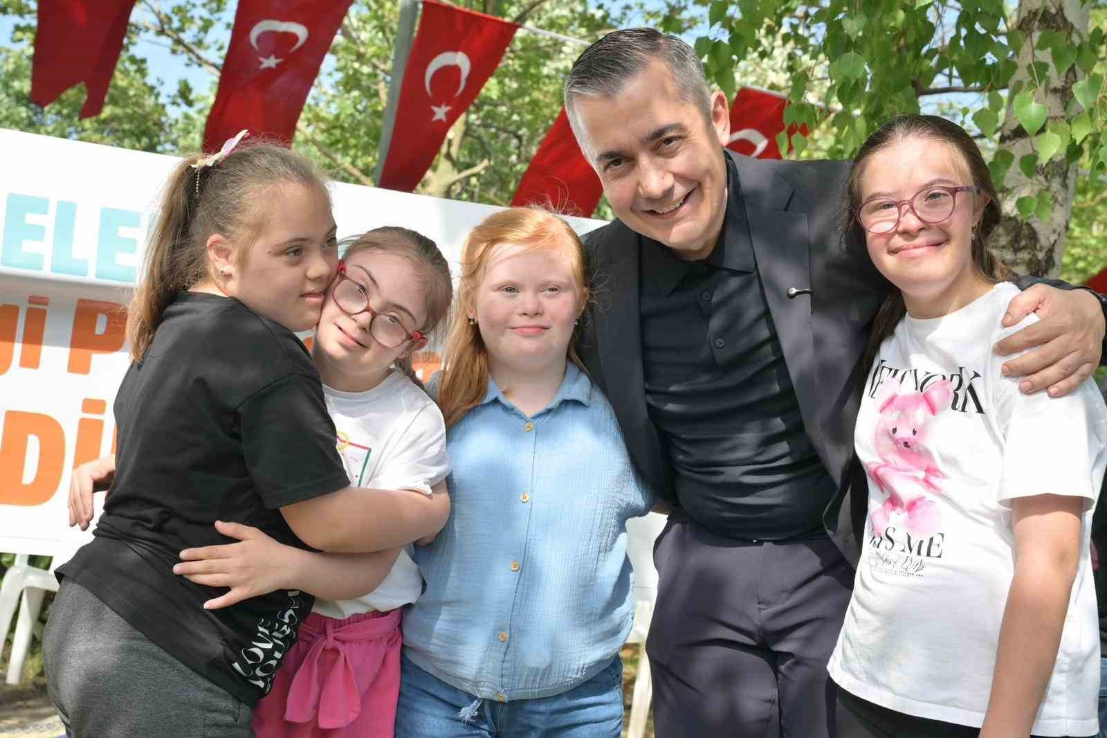 esenyurtta ozel bireyler ve ailelerine moral piknigi 1 RgmsBujI