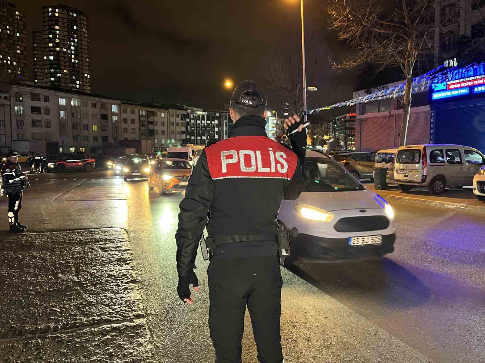 esenyurtta polis ekiplerinden trafik denetimi 2