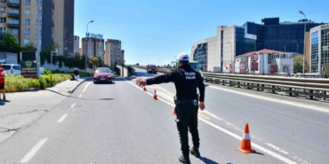 esenyurtta-suruculere-ilk-yardim-ve-trafik-bilinci-egitimi-verildi-bjLWE8bD.jpg