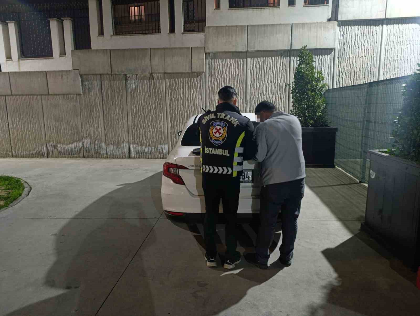 esenyurtta trafikte tartisan suruculere 360 bin tl para cezasi 0 NAWYMZcH