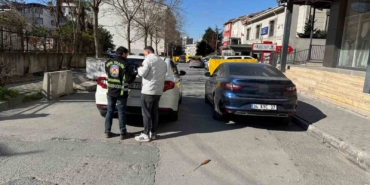 esenyurtta-trafikte-tartisma-cikaran-sahsin-ehliyeti-geri-alindi-xqTv8Yjy.jpg