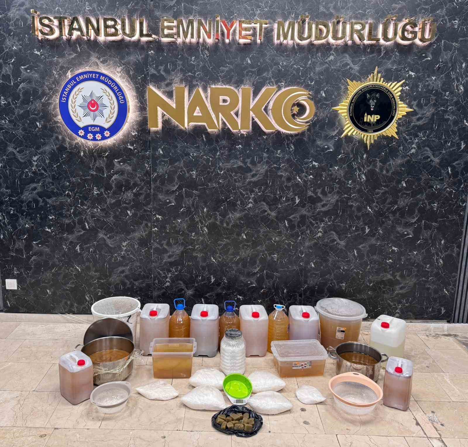 esenyurtta uyusturucu operasyonu 154 kilo metamfetamin ele gecirildi 0