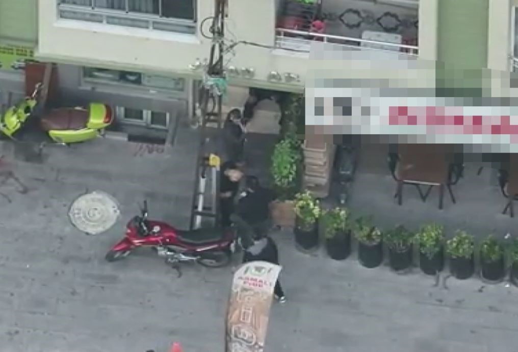 esenyurtta uyusturucu ticaretine polis baskini sucustu yakalandilar 1 3vYcR6dW