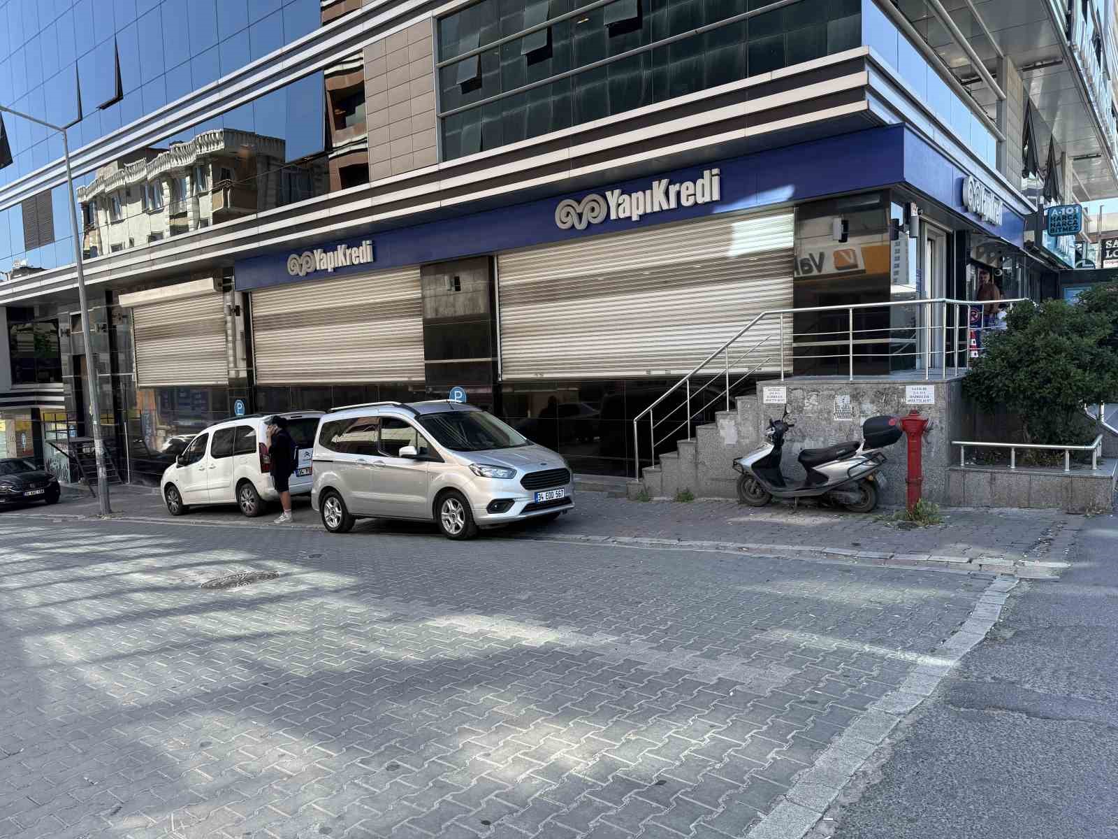 esenyurtta yapi kredi bankasi subesine silahli saldiri 2 l1V3ic4g