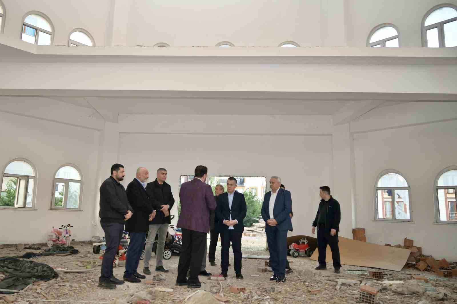 esenyurtta yarim kalan ibadethaneler tamamlaniyor 2 OlqYhtef