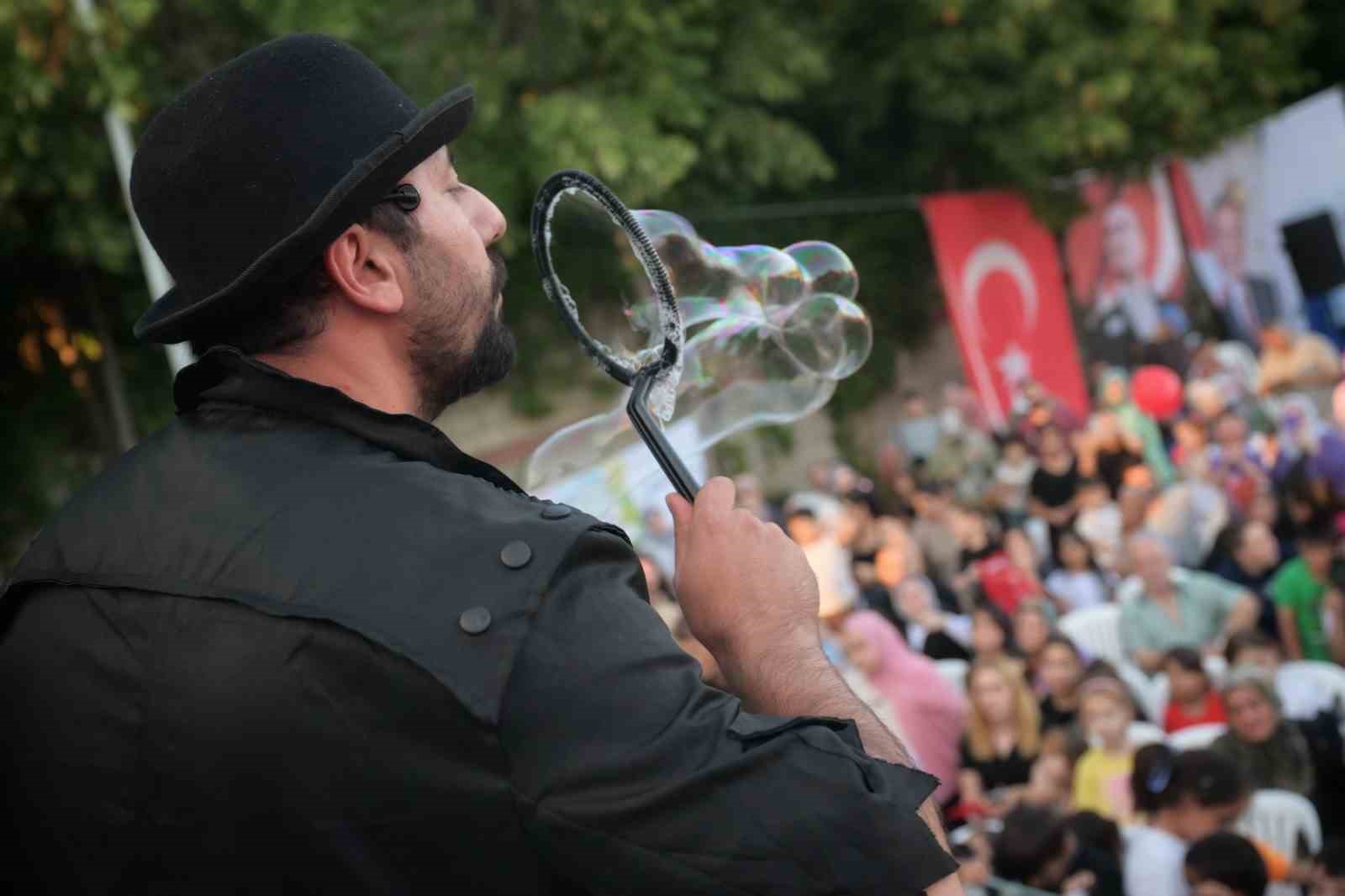 Esenyurt’ta yaz akşamları kültür ve sanat etkinlikleriyle renklendi 7 esenyurtta yaz aksamlari kultur ve sanat etkinlikleriyle renklendi 3 GqVnjLa5