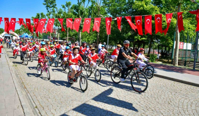 esenyurtta-yaz-sezonu-bisiklet-senligiyle-basladi-2IsEyL8J.jpg