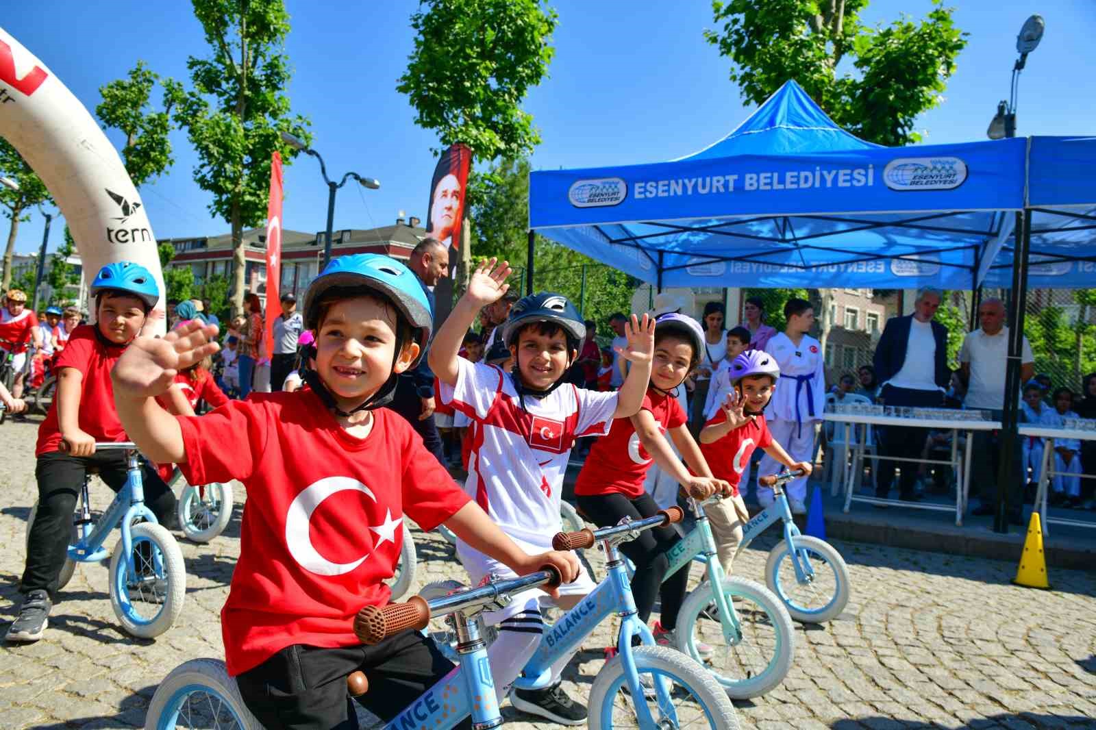 Esenyurt’ta yaz sezonu bisiklet şenliğiyle başladı 8 esenyurtta yaz sezonu bisiklet senligiyle basladi 4 wvNmD45V