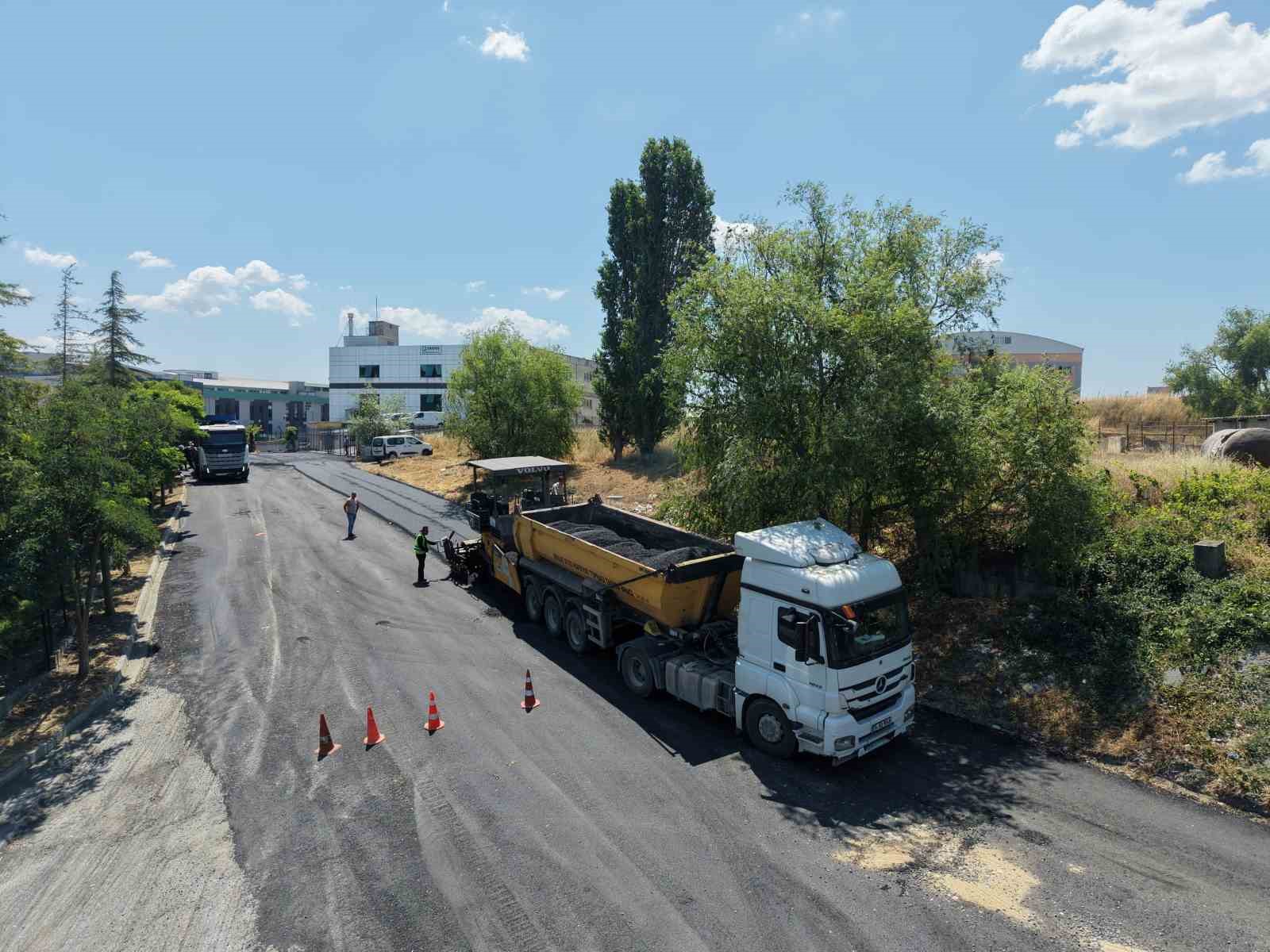 esenyurtta yol yenileme calismalari araliksiz suruyor 2 hhzON9pp
