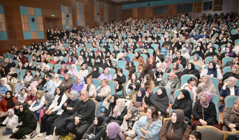 esenyurtta-zor-zamanlarda-aile-olabilmek-soylesisi-yogun-ilgi-gordu-jXbsgP9i.jpg