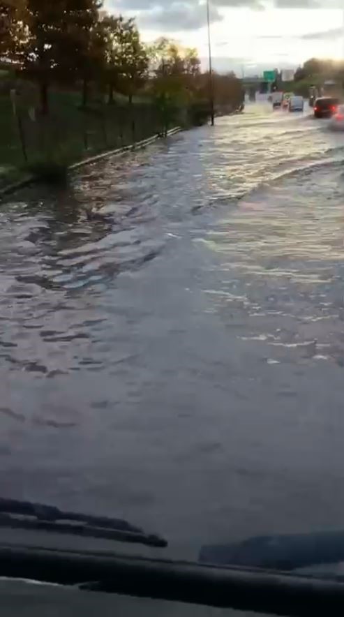 esenyurtu saganak vurdu yollar gole dondu evleri su basti 3 5GkGmP4O