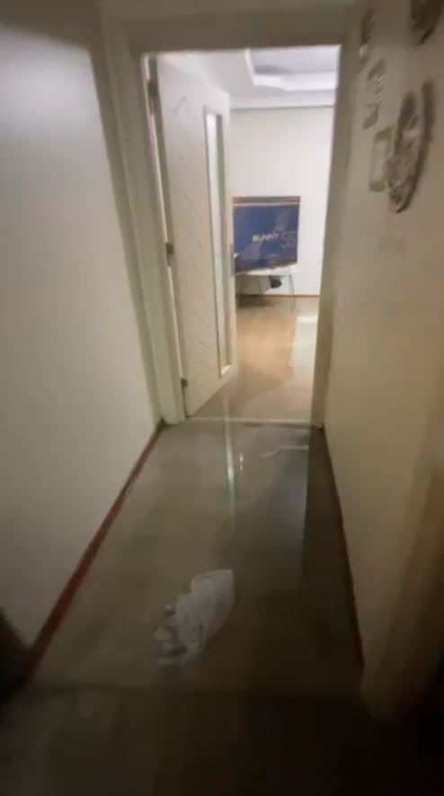 esenyurtu saganak vurdu yollar gole dondu evleri su basti 5 BYczYgO3