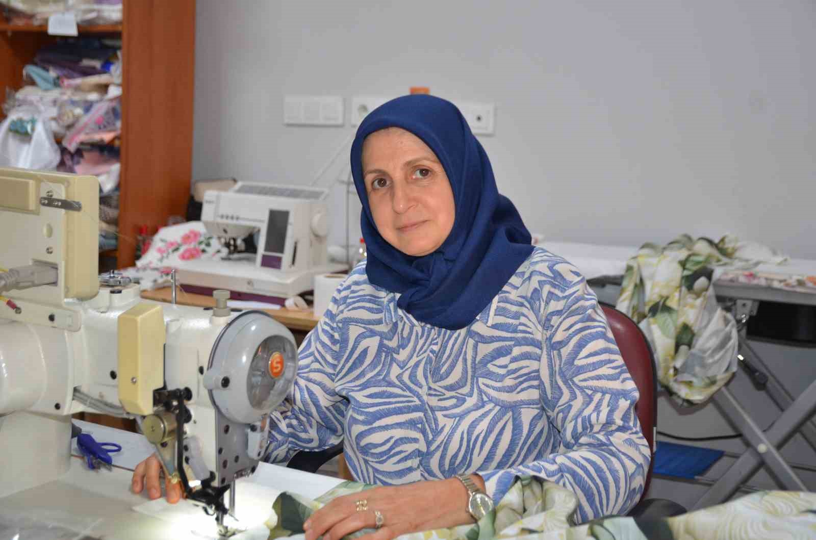 esi boyle bir sey olamaz bosuna gidiyorsun dedi o azim etti simdi kendi isyeri m6UU4WuH