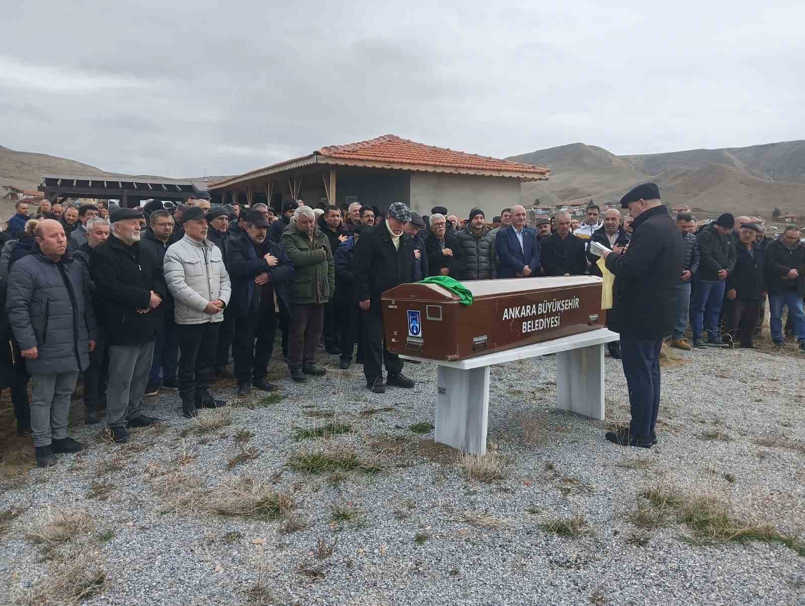 esi eski damadi tarafindan oldurulen adam bana da iki el ates etti ama kursunlar jdvRYkBs