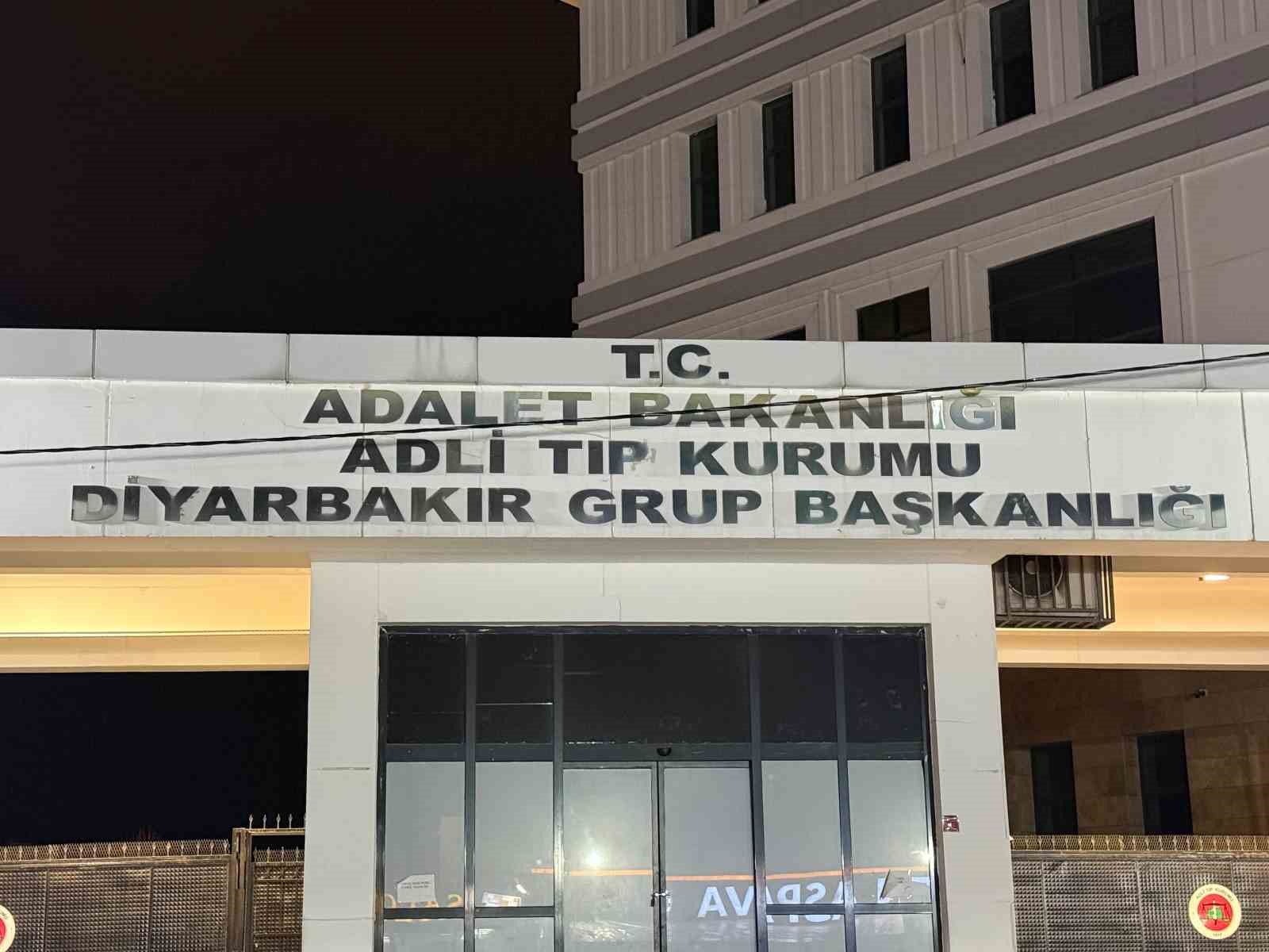 esi ile uygunsuz sekilde yakaladigi adama kursun yagdirdi 1 olu 1 yarali 2 dChOckPw