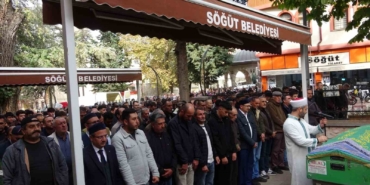 esi-tarafindan-oldurulen-kadin-son-yolculuguna-ugurlandi-7PLO2zyj.jpg