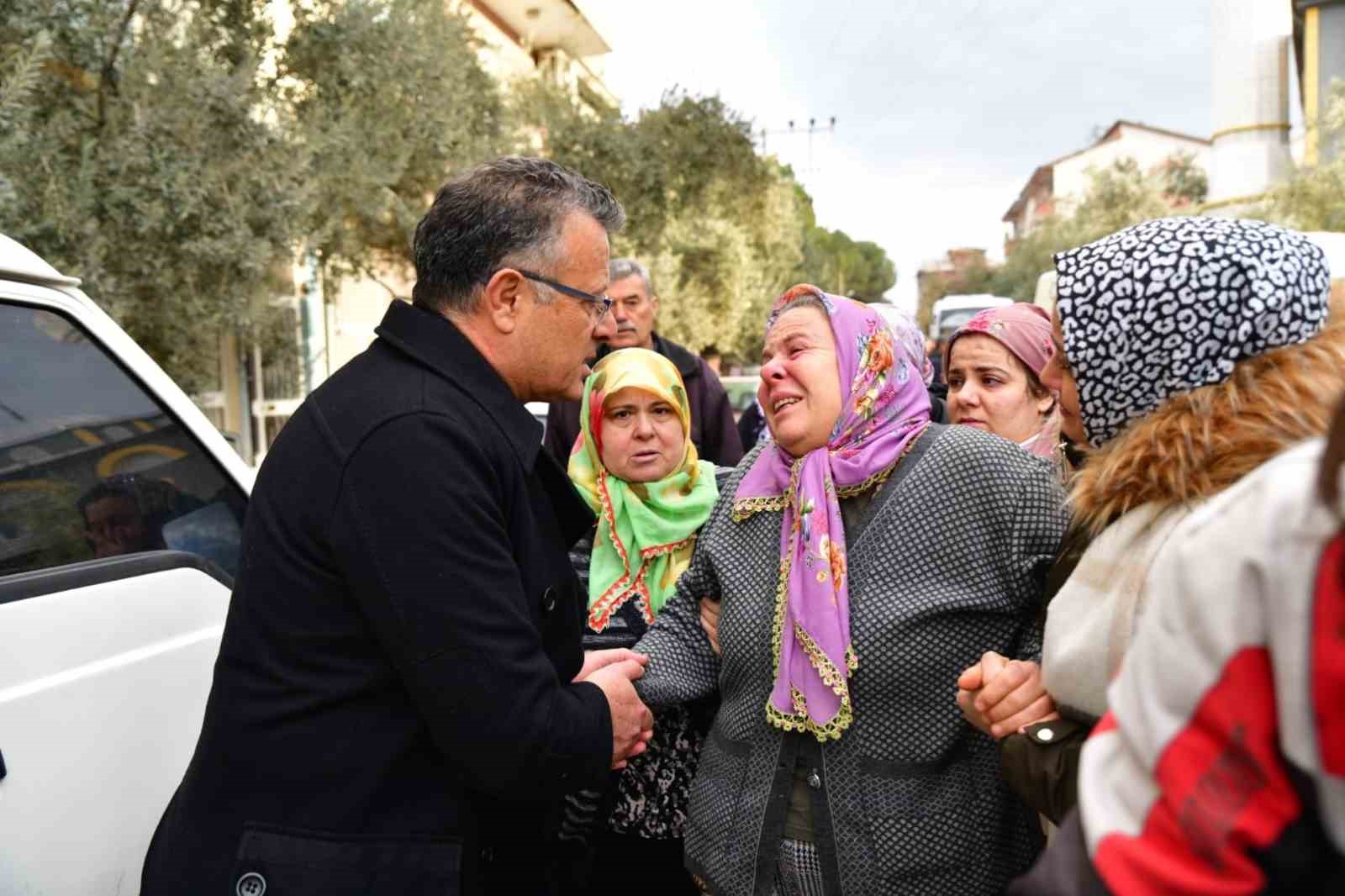 esi tarafindan oldurulen kadinin tabutunu kadinlar tasidi 4 CBlek9Hs