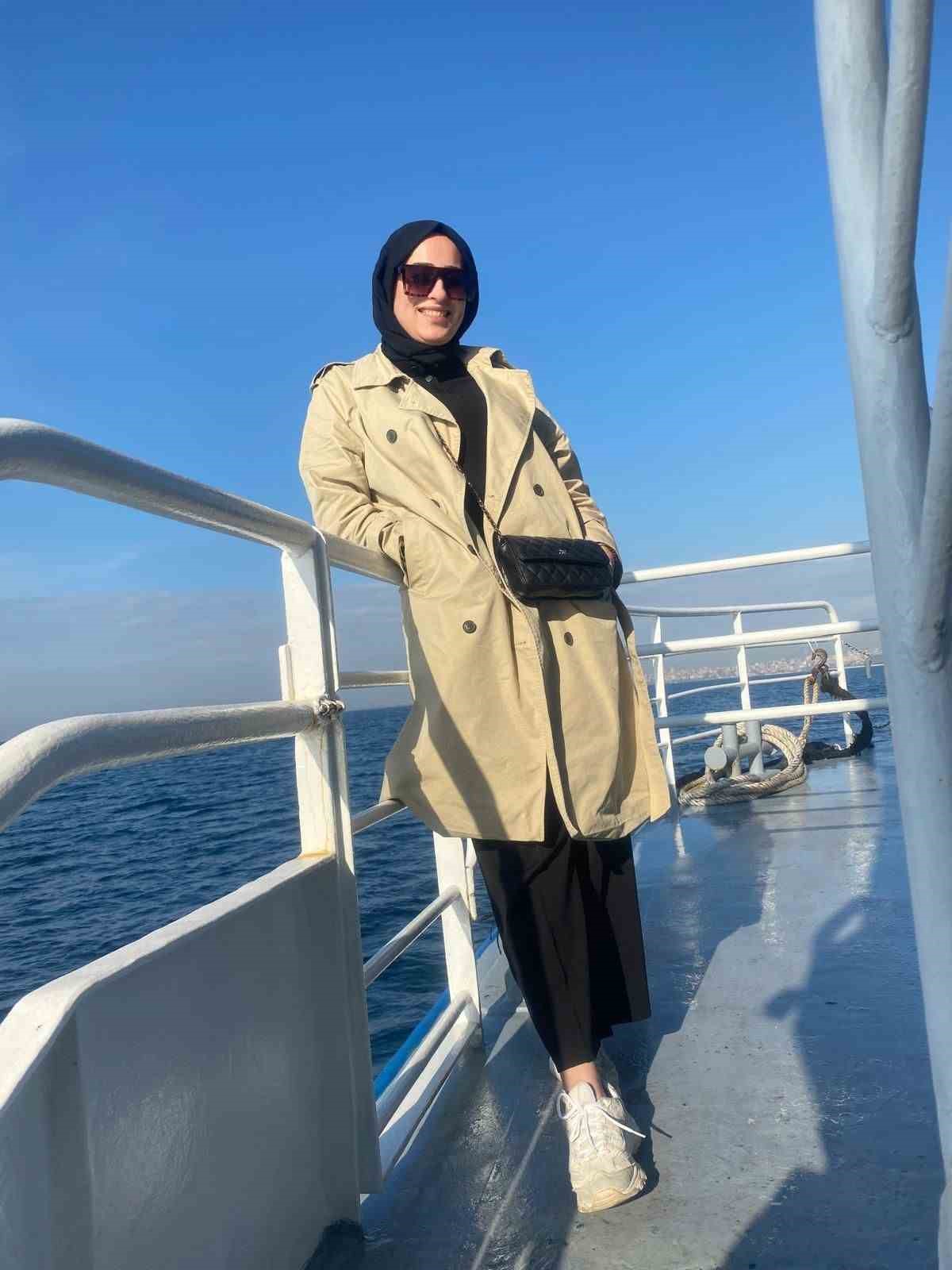 esi tarafindan oldurulup yakilmak istenen semanur son yolculuguna ugurlandi 3 syvnFAF5