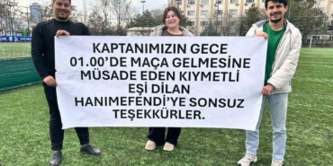 esine-hali-saha-izni-veren-kadina-pankartli-tesekkur-VOECQksE.jpg