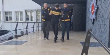 esini-45-yerinden-bicaklayan-cani-koca-tutuklandi-iKHSqTlO.jpg