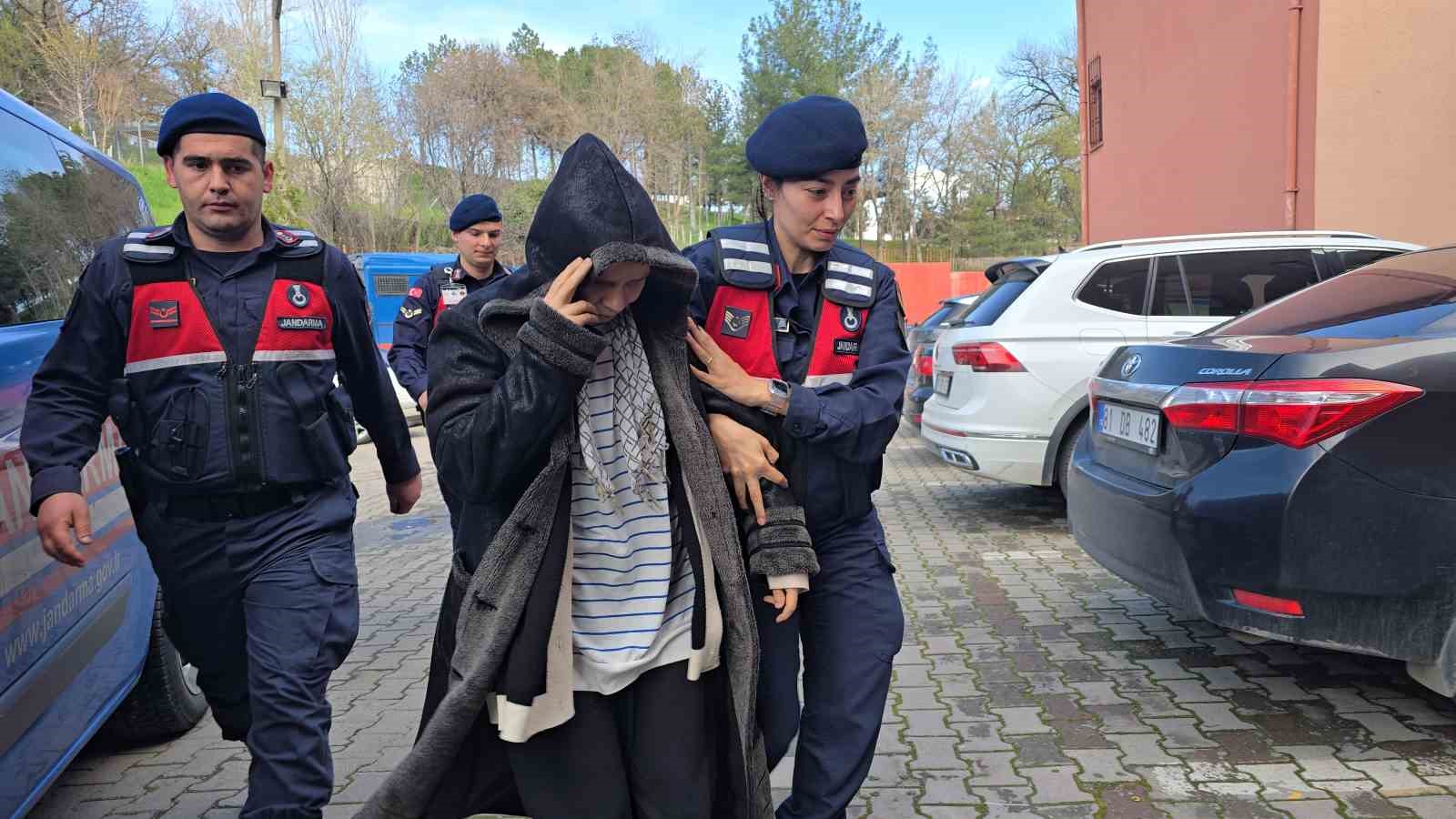esini av tufegiyle olduren kadin adliyeye sevk edildi 1 cC7pJWPX