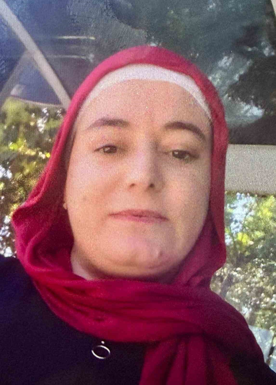 esini cocuklarinin gozu onunde bicaklayarak olduren adam adliyeye sevk edildi 1 IppIzij9