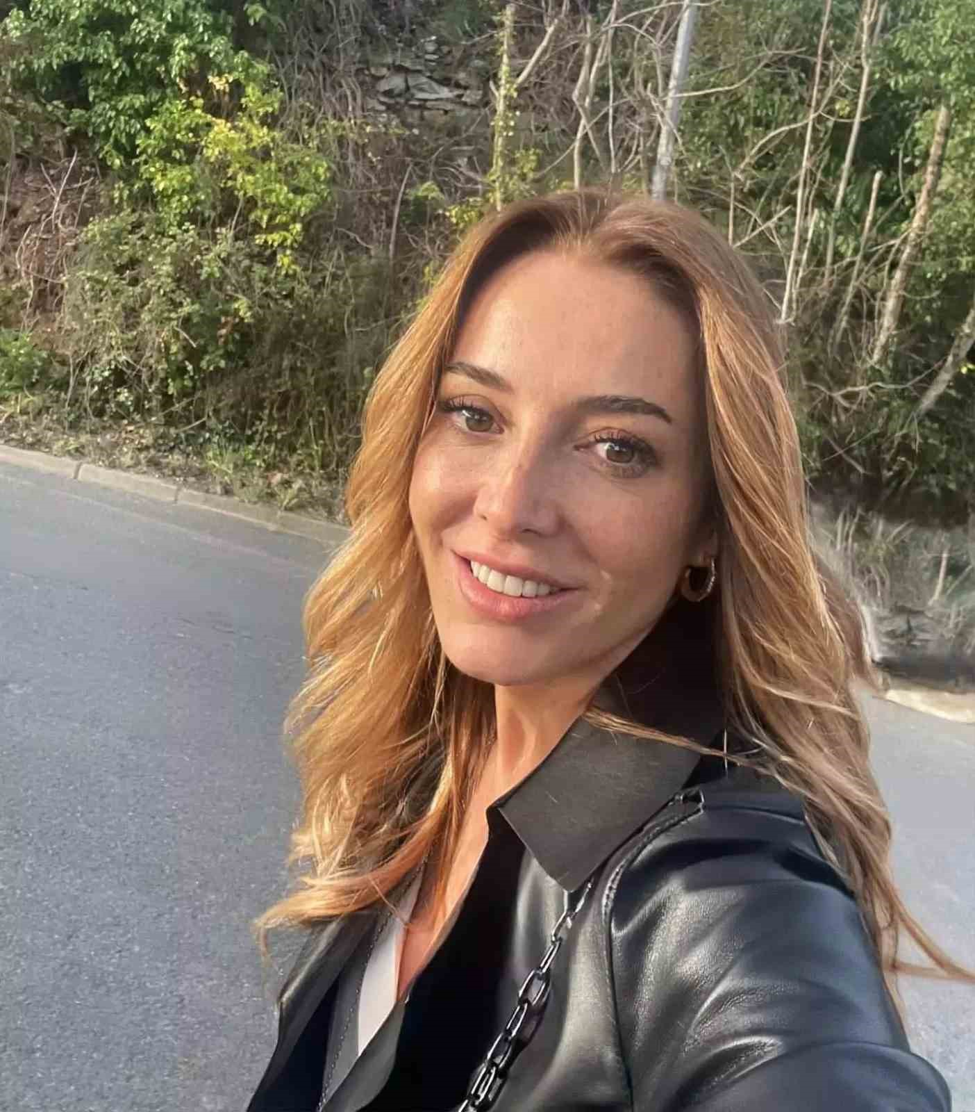 Eşini oyuncu Dolunay Soysert ile aldattığı iddia edilen Konda Araştırma Şirketi Yönetim Kurulu Başkanı’na 50 milyon lira tazminat talebi 6 esini oyuncu dolunay soysert ile aldattigi iddia edilen konda arastirma sirketi yonetim kurulu baskanina