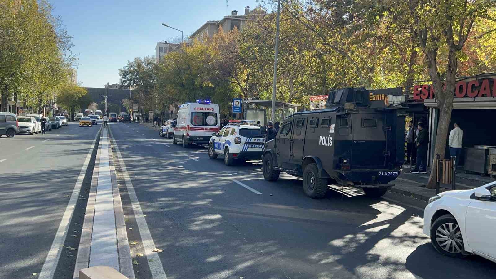 Eşini rahatsız eden adama tuzak kurup ayağından kurşunladı 8 esini rahatsiz eden adama tuzak kurup ayagindan kursunladi 4 uN7gOMFO