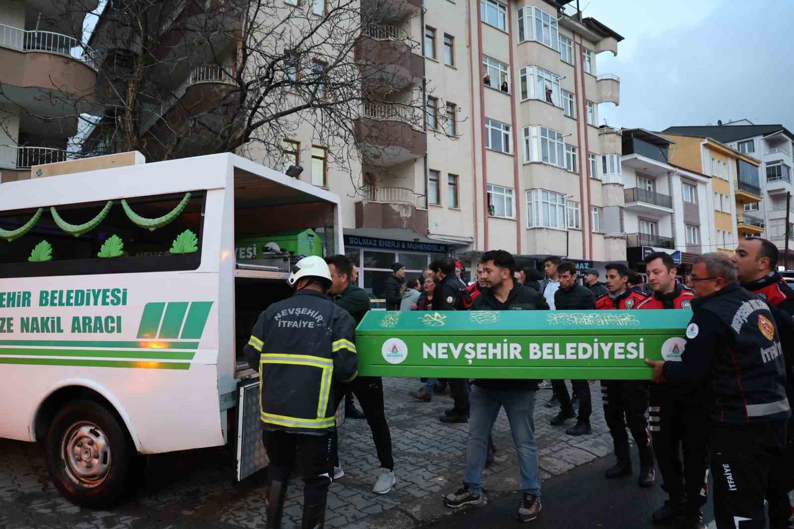 esini telefonuna icisleri bakanim diye kaydetmis 0 8fPeHlk6