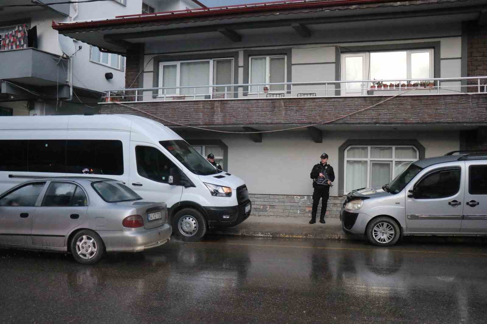 esini ve mhp ilce baskanini olduren emekli polis adliyeye sevk edildi 3 CUNXYHtm