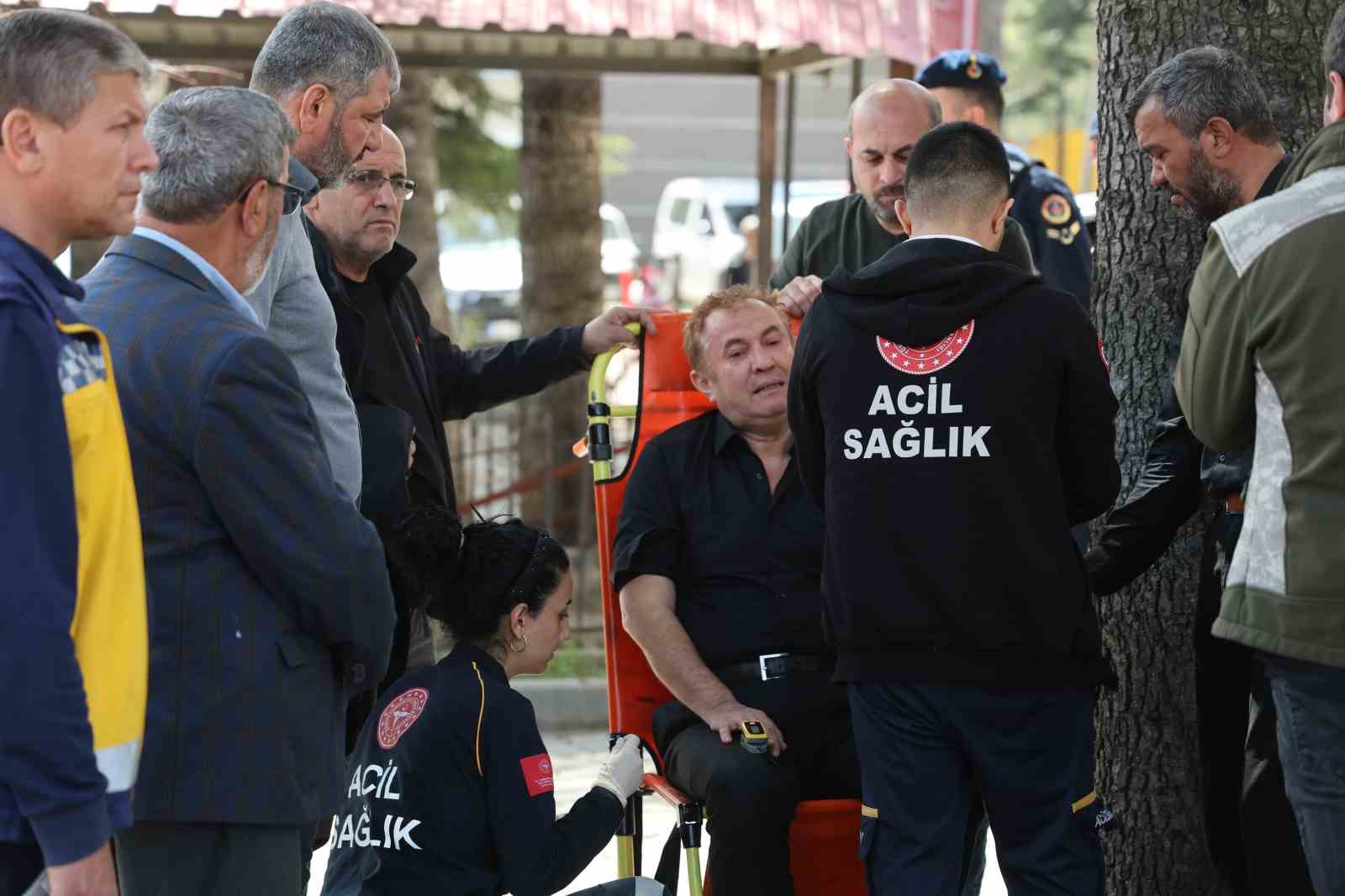 esinin cenazesinde fenalasti saglikcilar mudahale etti 1 MhQWMOc4