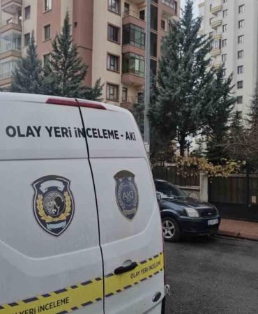 esinin-evini-baltayla-acamayinca-bina-gorevlisinin-esini-bicaklayarak-oldurmus-3uzySZVx.jpg