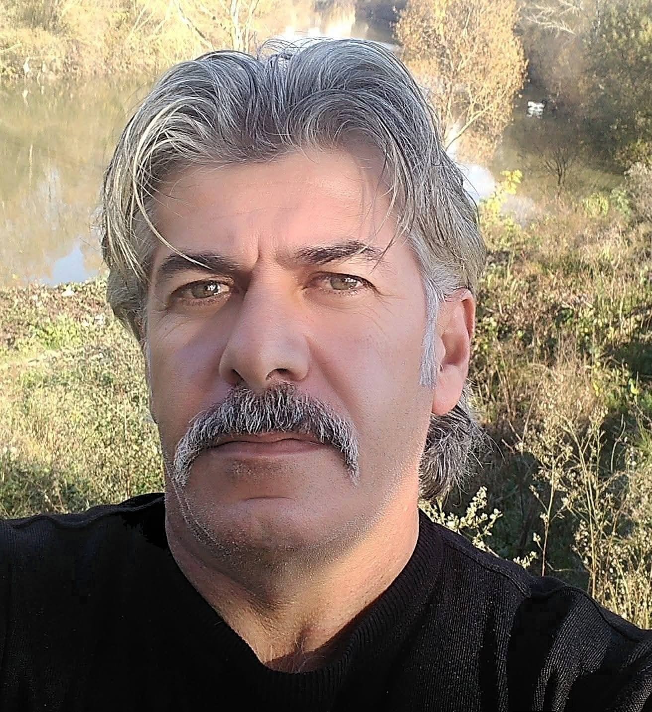 Eşinin öldüğü kazada yaralanan emekli polis, kazadan 3 yıl sonra rahatsızlığı nedeniyle vefat etti 8 esinin oldugu kazada yaralanan emekli polis kazadan 3 yil sonra rahatsizligi nedeniyle vefat etti eKv5tseP