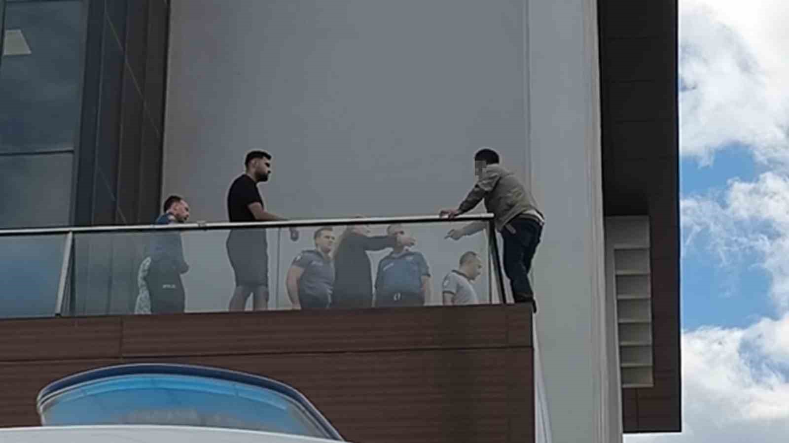 esinin terk etmesine sinirlenen sahis yine esi tarafindan ikna edildi 2 zka1VjSa